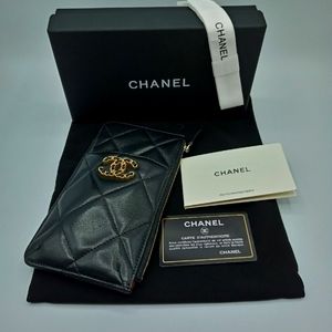 Authentic CHANEL CAVIAR CLASSIC Flat wallet Pouche